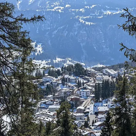 Modern Renoviert Mit Hallenbad + Fitness * Laax