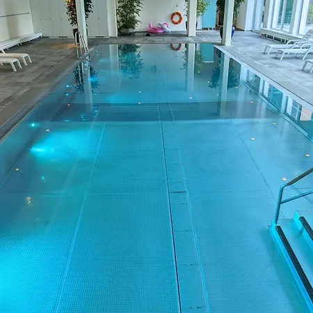 Modern Renoviert Mit Hallenbad + Fitness Appartamento *