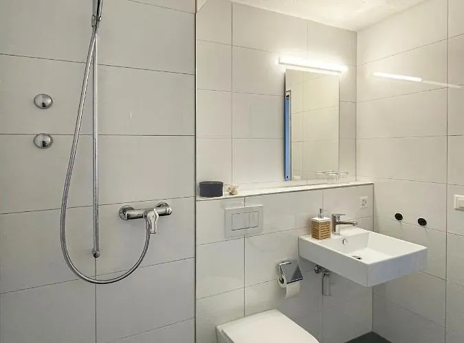 Appartamento Modern Renoviert Mit Hallenbad + Fitness