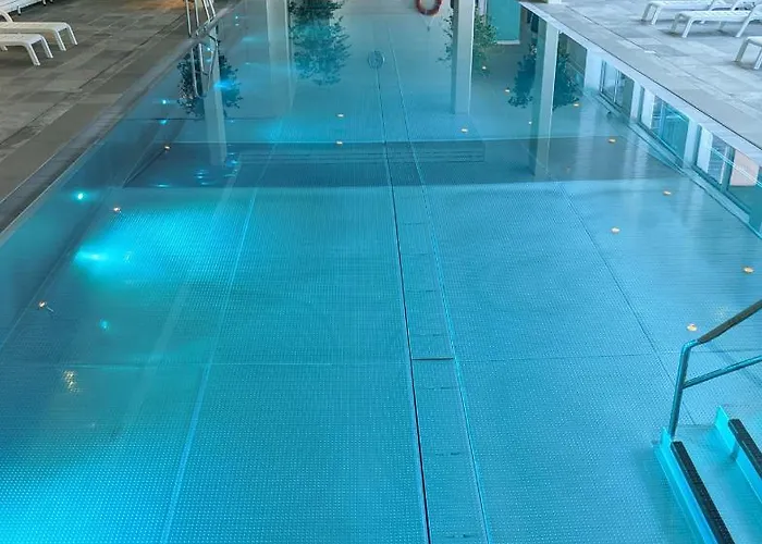 Modern Renoviert Mit Hallenbad + Fitness Appartamento *