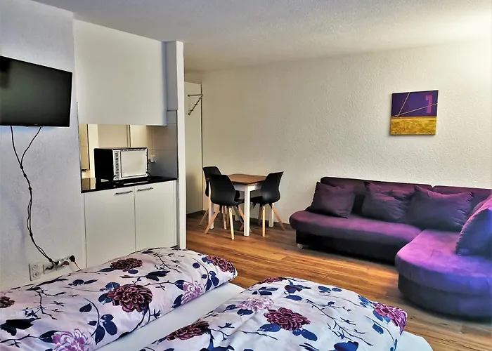 Modern Renoviert Mit Hallenbad + Fitness * Laax