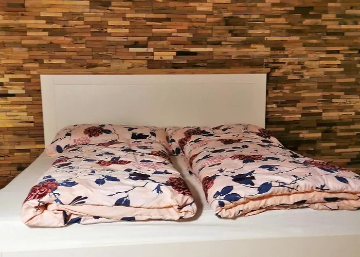 Modern Renoviert Mit Hallenbad + Fitness 아파트