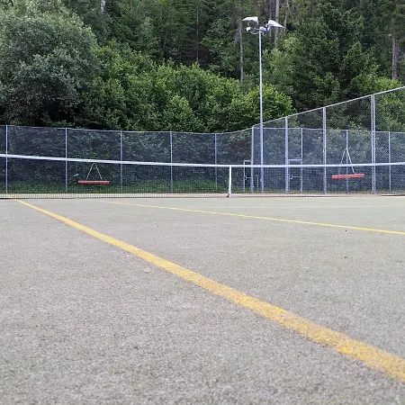 Modern Renoviert Mit Hallenbad + Fitness *